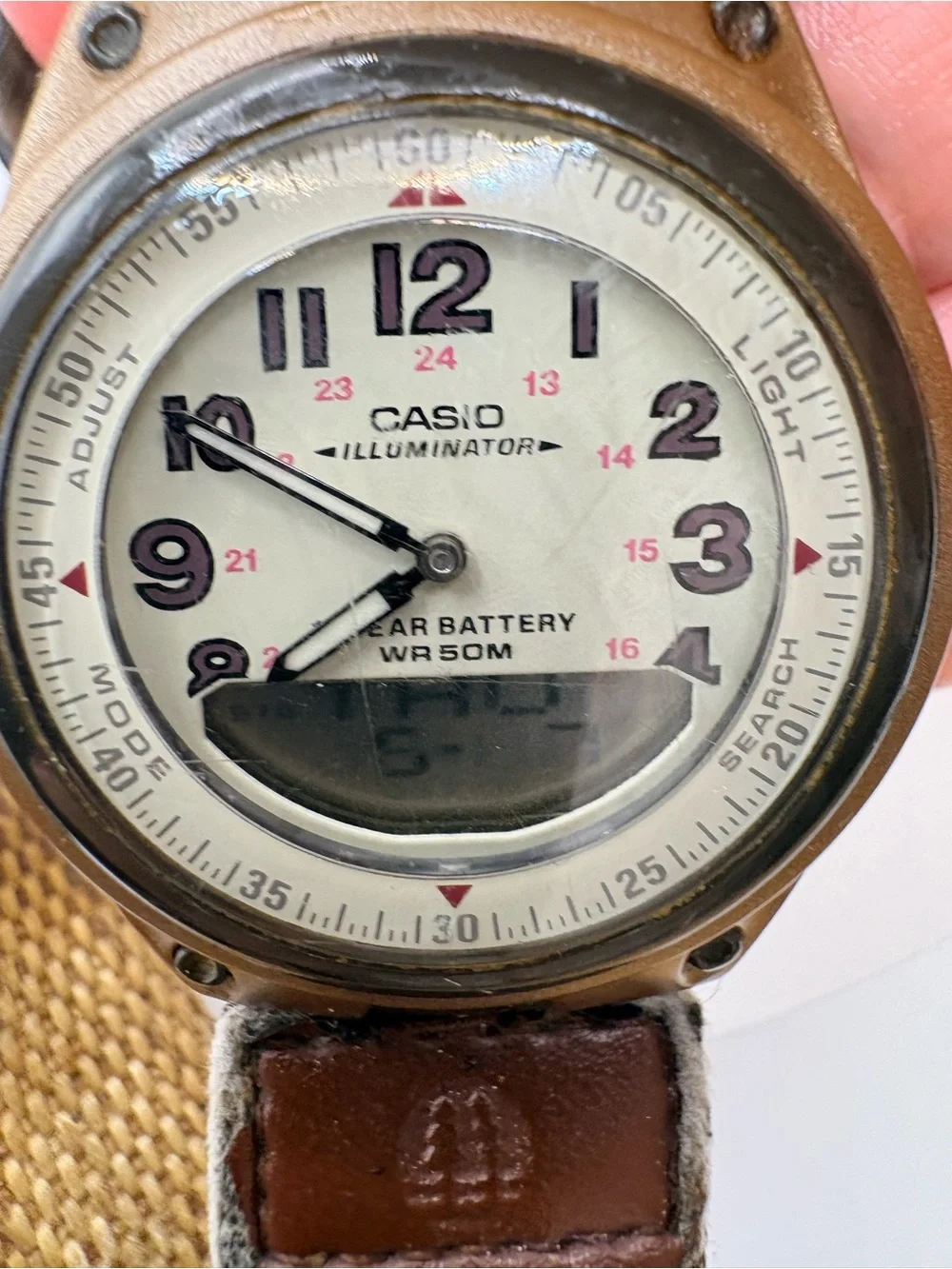 Casio Illuminator Bronze-Tone Case with Cream Dial . VINTAGE , NEW BATTERY